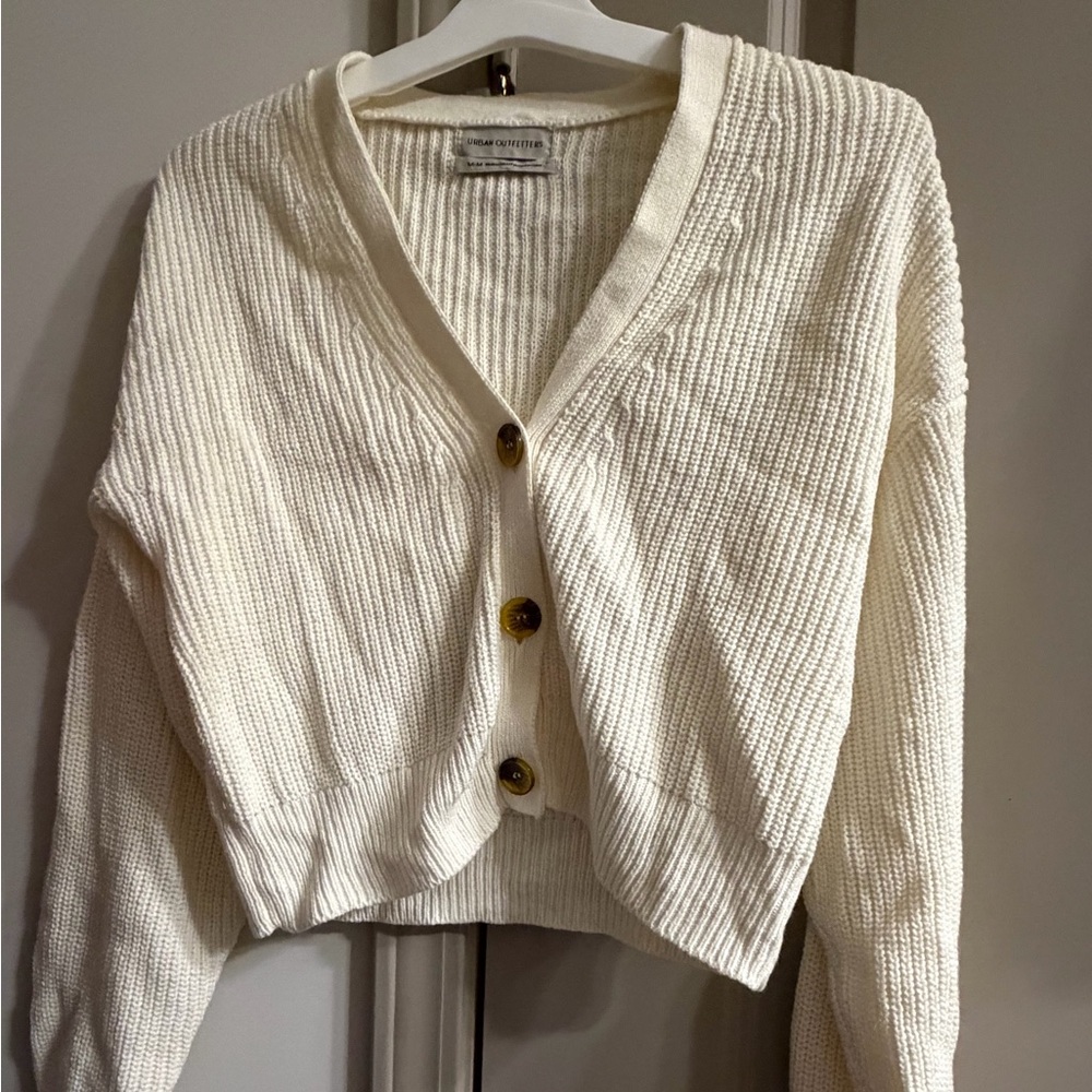 Urban Outfitters Cream Ribbed Cropped V‑Neck Cardigan with Buttons